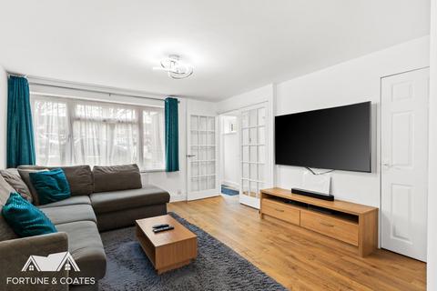 31 Bynghams, Harlow, CM19 5NR