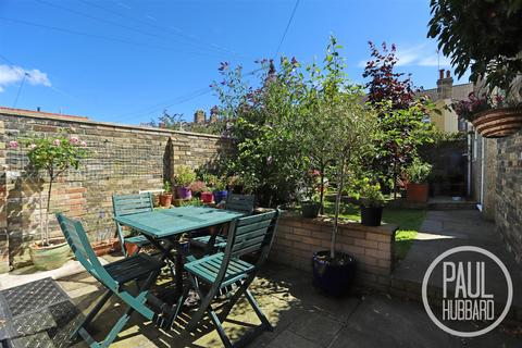 2 bedroom terraced house for sale, Oxford Road, Lowestoft, NR32