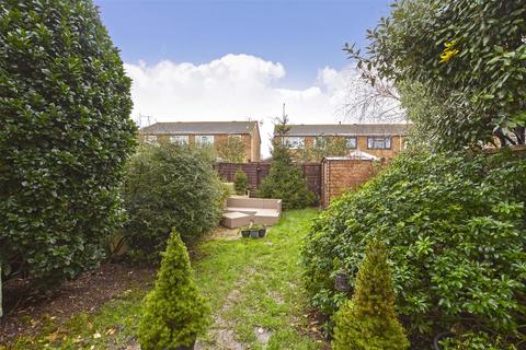 3 bedroom terraced house for sale, Kingfisher Close, Worthing