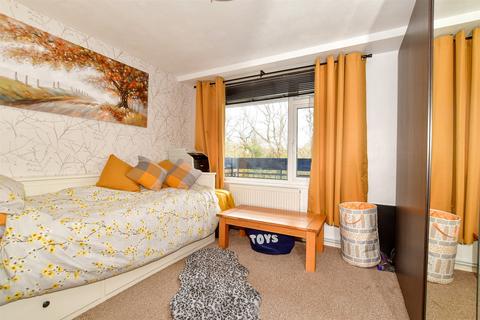 3 bedroom maisonette for sale, Hailey Place, Cranleigh, Surrey