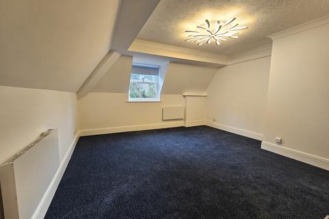 2 bedroom apartment to rent, Higher Erith Road, Torquay TQ1