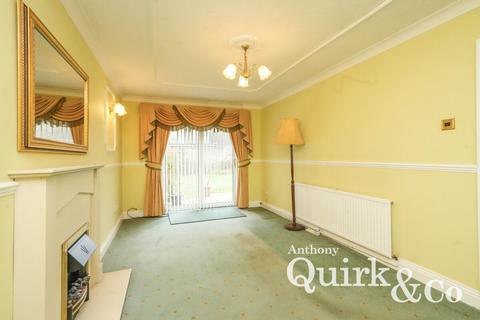 9 Brookside, Canvey Island, SS8 9XY