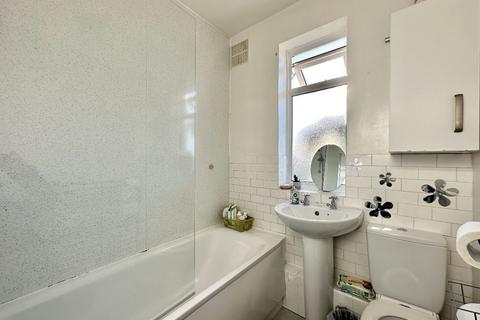5 David Terrace, Romford, RM3 0XU