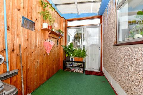 65 Hurst Road, Erith, DA8 3EW