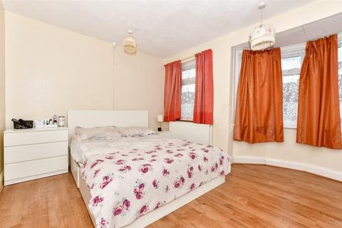 65 Hurst Road, Erith, DA8 3EW