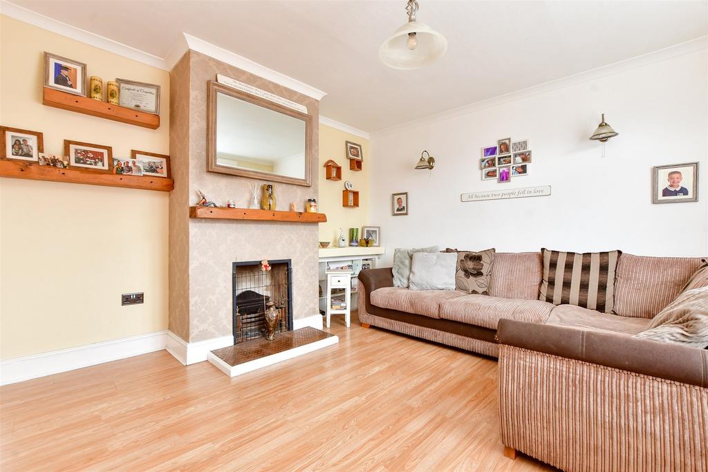 Humber Avenue, South Ockendon, Essex 4 bed semidetached house for sale