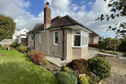 2 bedroom bungalow for sale - Meadow Crescent, Carleton FY6