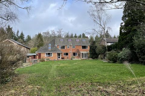 5 bedroom detached house to rent, Hook Road, Ampfield, Romsey, Hampshire, SO51