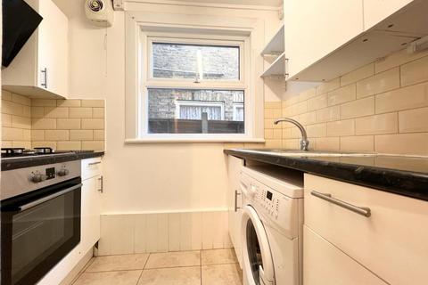 2 bedroom apartment to rent, London SE5