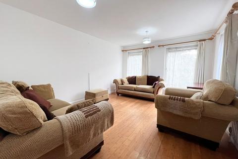 4 bedroom detached house to rent, London SW9