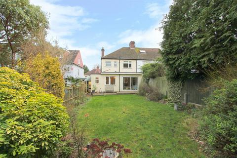 3 bedroom house for sale, Anglesey Court Road, Carshalton SM5