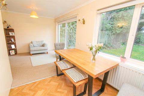 3 bedroom house for sale, Anglesey Court Road, Carshalton SM5