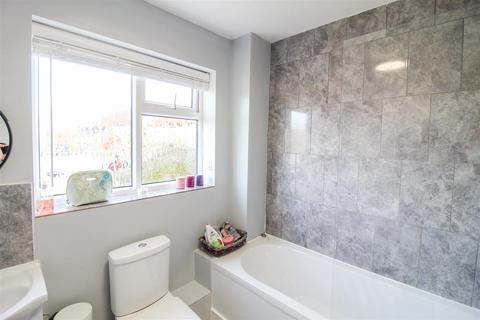 3 bedroom end of terrace house for sale, Beech Close, Baldersby, Thirsk