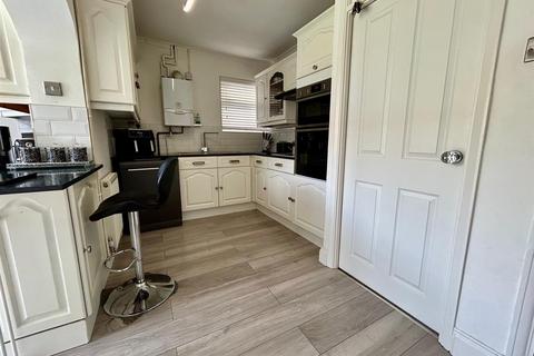 39 Harold Crescent, Waltham Abbey, EN9 1QT