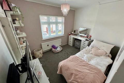 39 Harold Crescent, Waltham Abbey, EN9 1QT