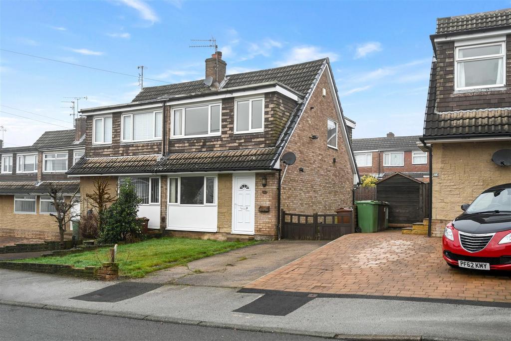 Greenlea Road, Yeadon 3 bed semidetached house to rent £1,150 pcm (£265 pw)