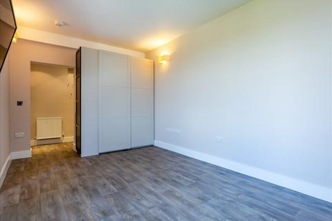 Studio for sale, Shepherd's Bush W12 W12