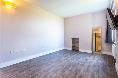 Studio for sale, Shepherd's Bush W12 W12