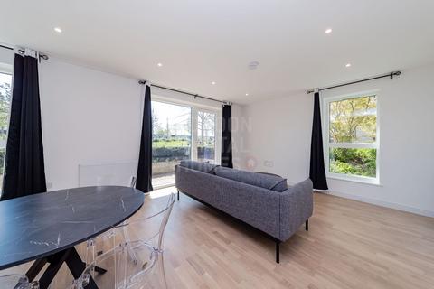 2 bedroom apartment for sale, Watson House, 4 Greenleaf Walk, Southall, UB1