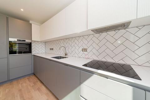 2 bedroom apartment for sale, Watson House, 4 Greenleaf Walk, Southall, UB1