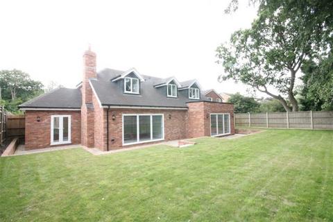 4 bedroom detached house for sale, Emmer Green