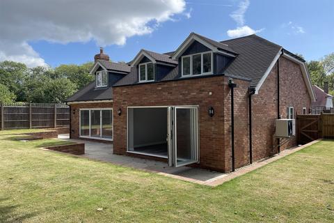 4 bedroom detached house for sale, Emmer Green