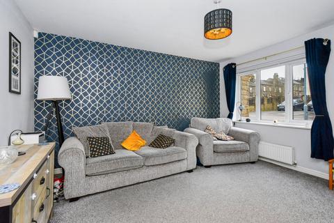 3 Baton Drive, Huddersfield, HD3 3QJ