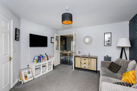 3 Baton Drive, Huddersfield, HD3 3QJ