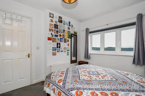 3 Baton Drive, Huddersfield, HD3 3QJ