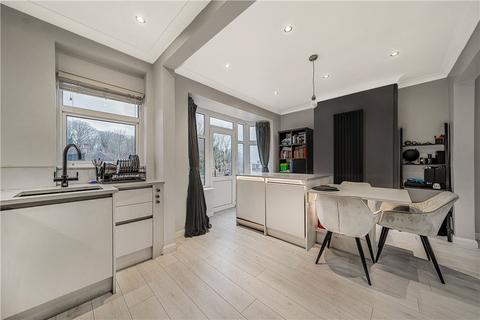 144 Ankerdine Crescent, Shooters Hill, London, SE18 3LG