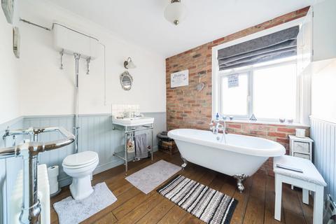164 Botley Road, Romsey, SO51 5SW