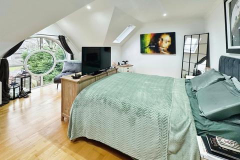 2 bedroom penthouse for sale, Pilsworth Court, Pilsworth Road, Bury BL9
