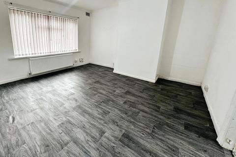 3 bedroom terraced house to rent, Dorsett Road, Wednesbury WS10