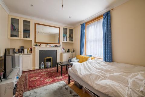 4 bedroom terraced house for sale, Cator Street, Peckham, London, SE15