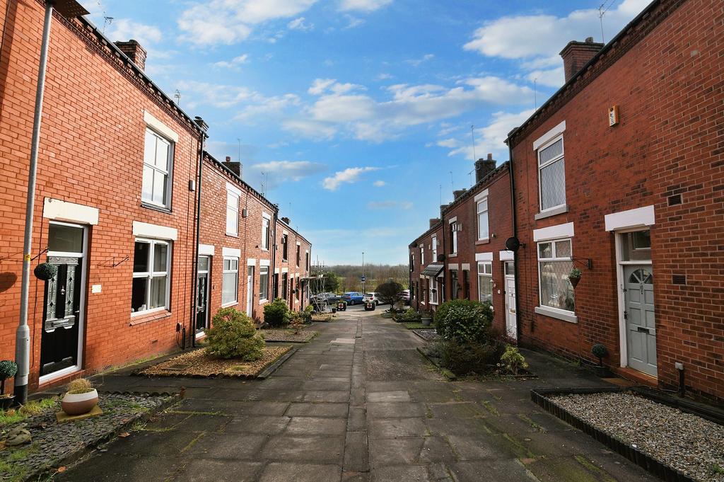 School Street, Tyldesley, M29 2 bed terraced house for sale £150,000
