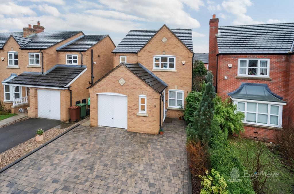 GIBFIELD ROAD, ST. HELENS... 3 bed detached house for sale £250,000