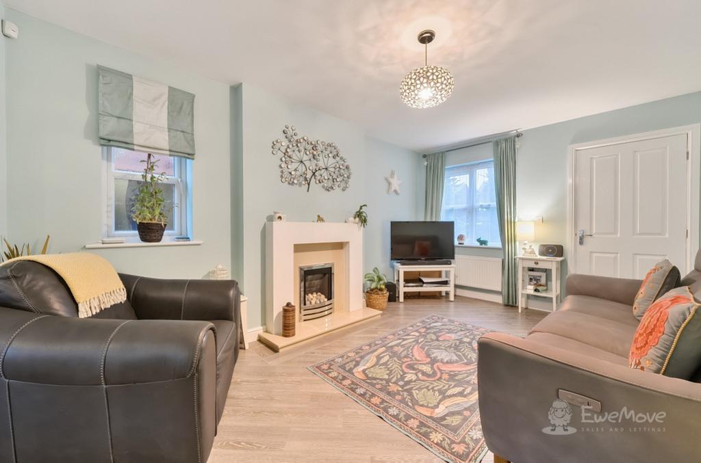 GIBFIELD ROAD, ST. HELENS... 3 bed detached house for sale £250,000