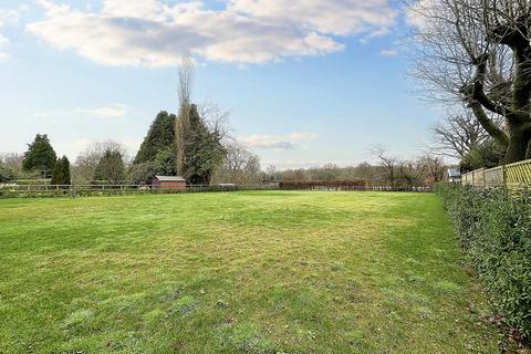 2 bedroom bungalow for sale, Upper Anstey Lane, Alton, Hampshire