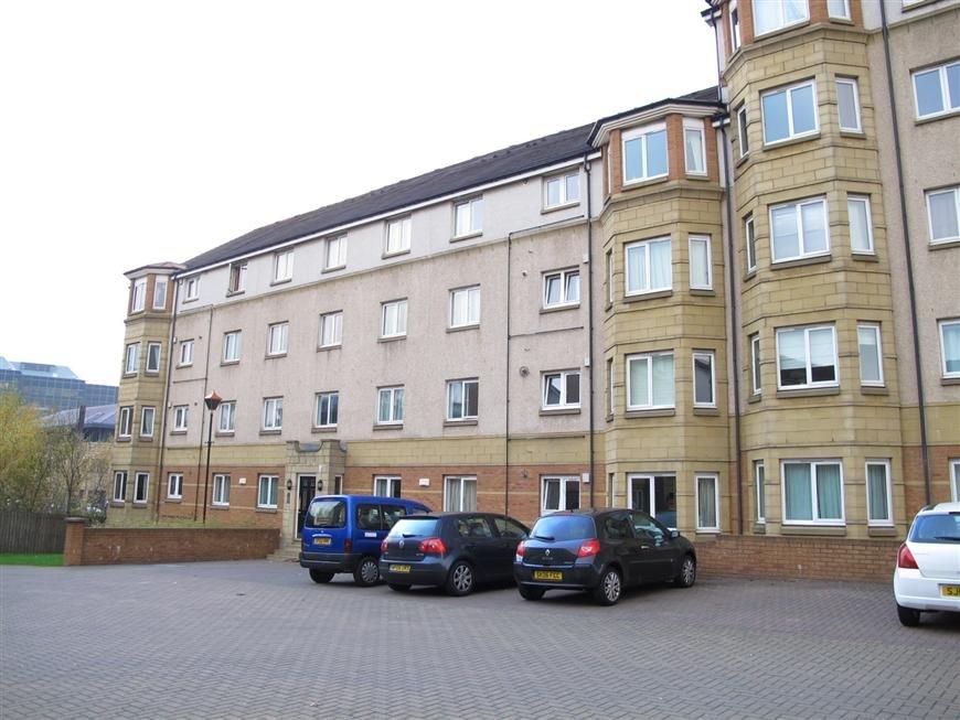 Easter Dalry Place, Edinburgh, EH11 2 bed parking £1,430 pcm (£330 pw)