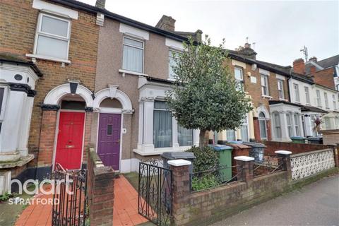 3 bedroom terraced house to rent, Cann Hall Road - E11