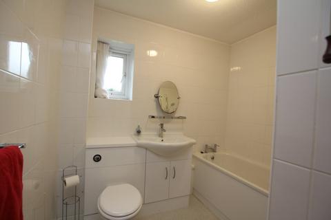 undefined, Farm Close, Horsham