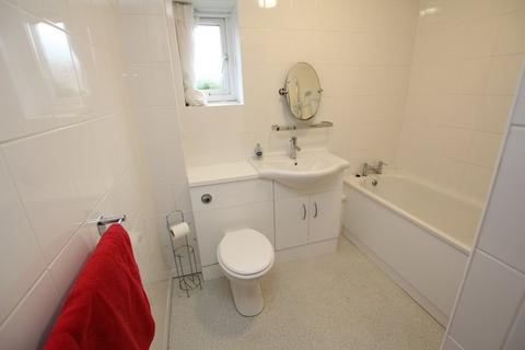 undefined, Farm Close, Horsham