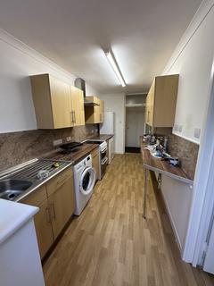 2 bedroom flat to rent, Brynland Avenue, Bristol BS7