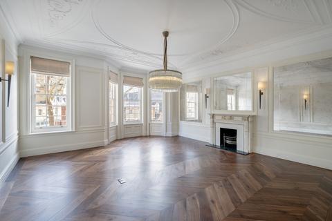6 bedroom townhouse for sale, Lygon Place, London, SW1W