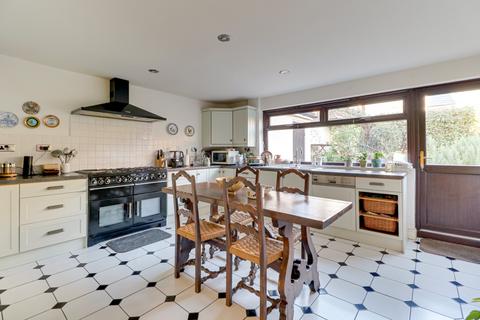 5 bedroom semi-detached house for sale, Granada Road, Southsea