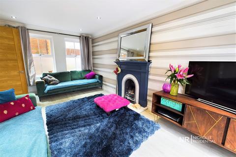 5 Merling Close, Chessington, KT9 2GB