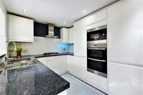 5 Merling Close, Chessington, KT9 2GB