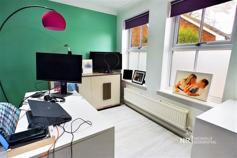 5 Merling Close, Chessington, KT9 2GB
