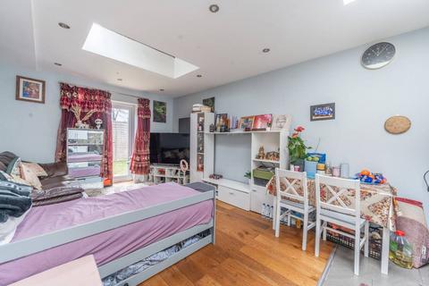 1 bedroom maisonette for sale, Tenby Gardens, Northolt, NORTHOLT, UB5