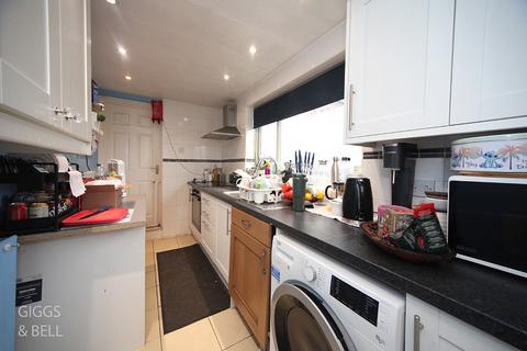 51 Hartley Road, Luton, LU2 0HY